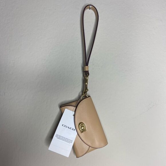NWT Coach Turnlock Tan Card Case Holder Wristlet - Picture 3 of 7